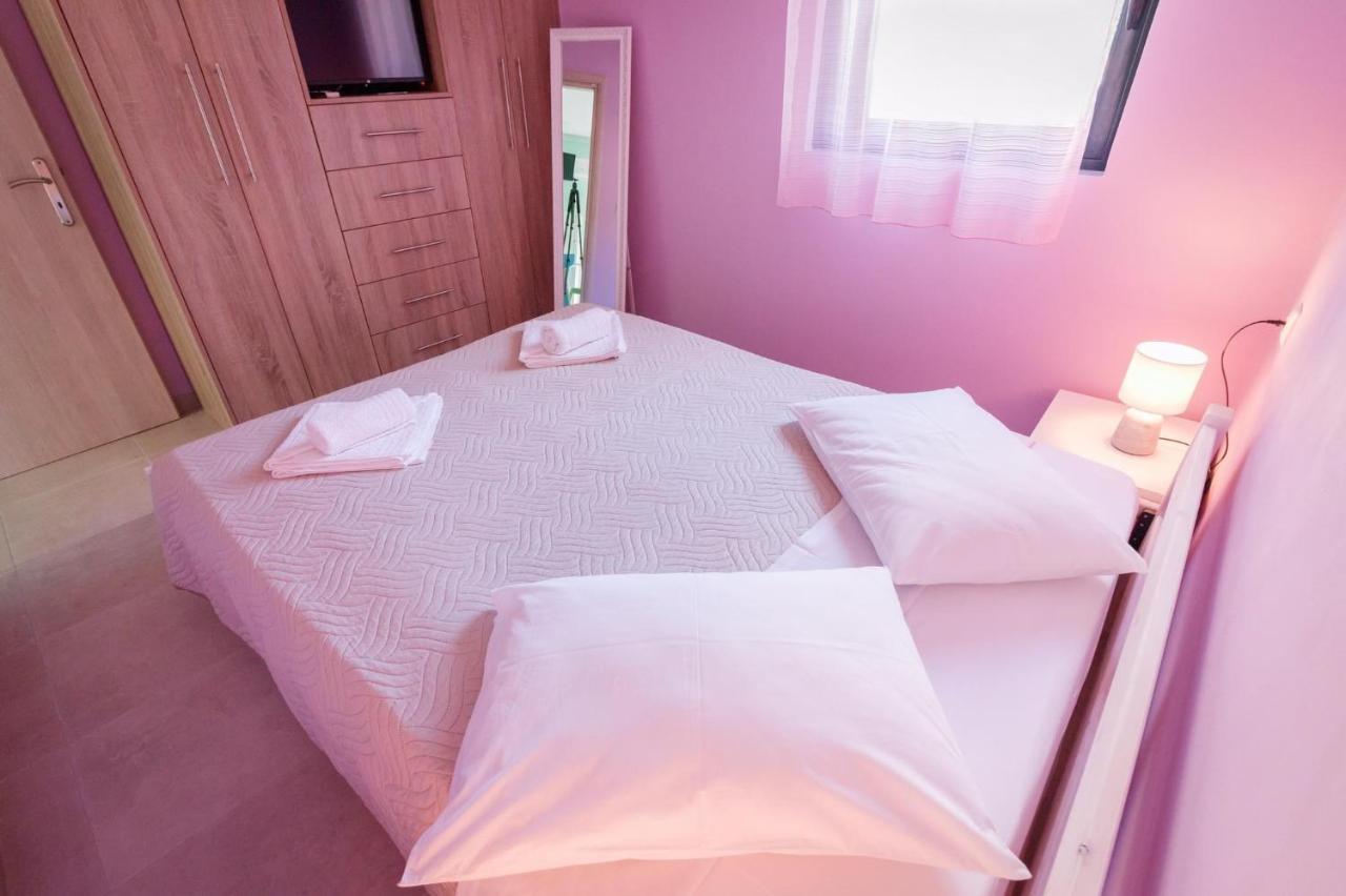 Cleopatra Rooms นิเกียนา ภายนอก รูปภาพ